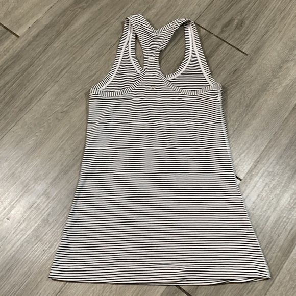 Lululemon Cool Racerback Black & White Stripe Tank.   Size 4 - Picture 5 of 8